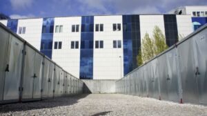 Jak uporządkować małe mieszkanie i odzyskać przestrzeń?